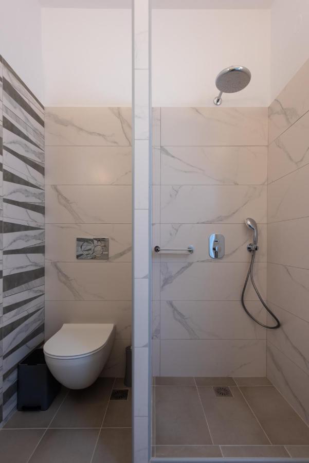Theodora Rooms Kamares  Extérieur photo
